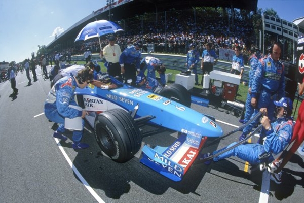 Benetton F1.jpg