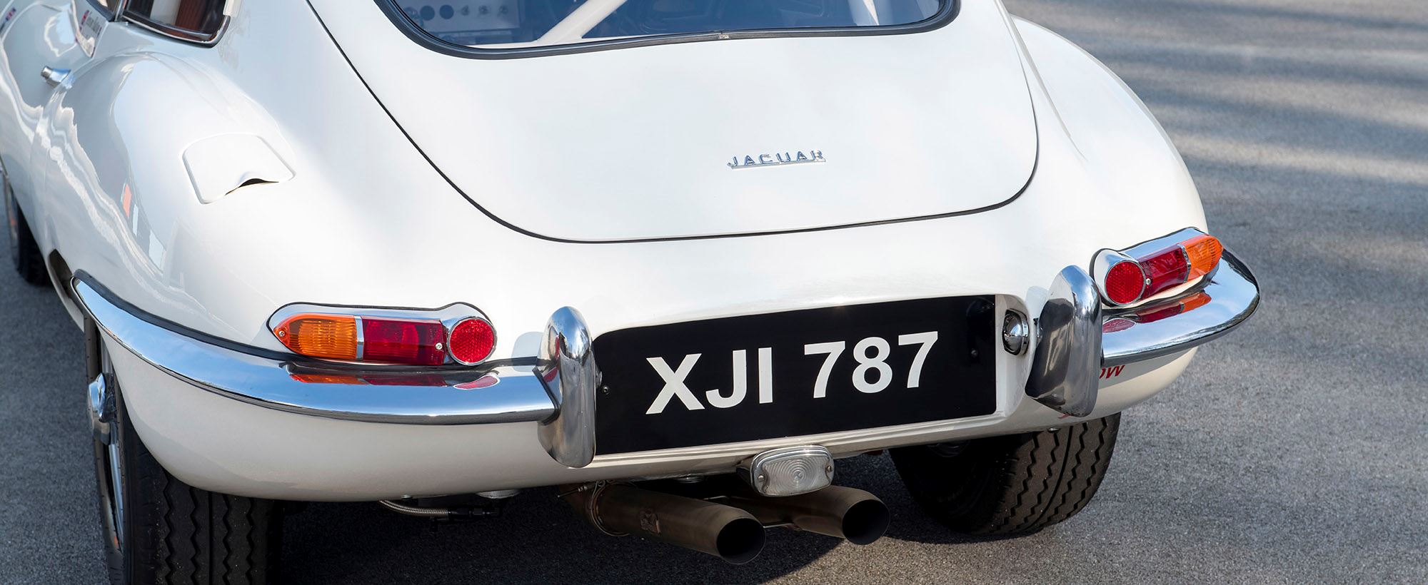 Jaguar E Type Coupe 037.jpg
