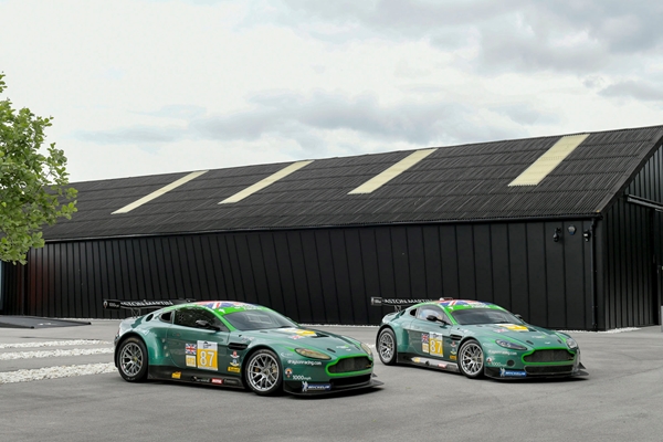 Aston Martin Group 017.jpg