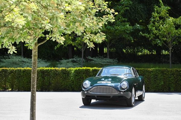Aston Martin DB4 Zagato 022.jpg