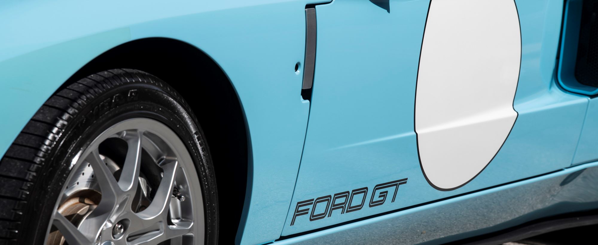 Ford GT Gulf 072.jpg