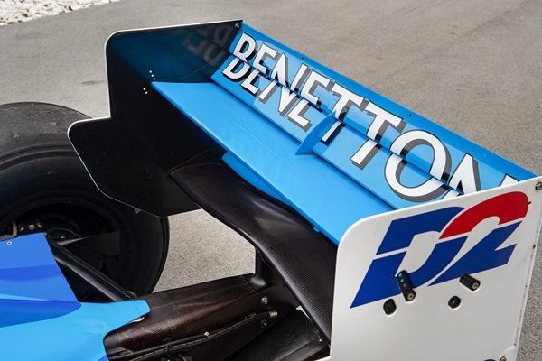 Benetton F1 031.jpg