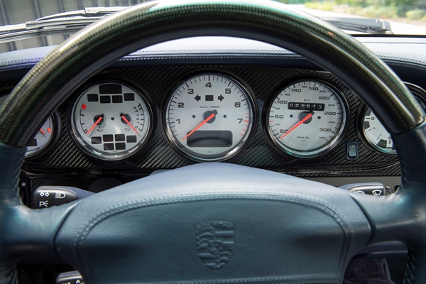 Porsche Turbo S 002.jpg
